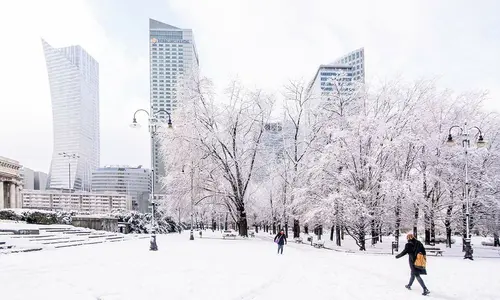 סיורים מותאמים לחורף: חבילה בהנחה של 3 הסיורים בוורשה עם רכב ונהג והדרכת שמע בעברית